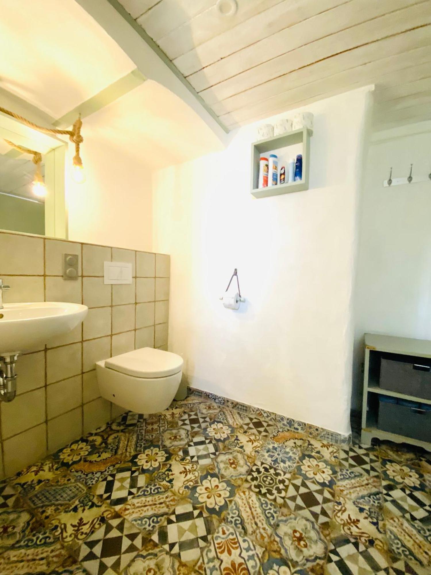Tranquil Ground Floor Apartment: Dog-Friendly with Modern Comforts Nehren  Exterior photo