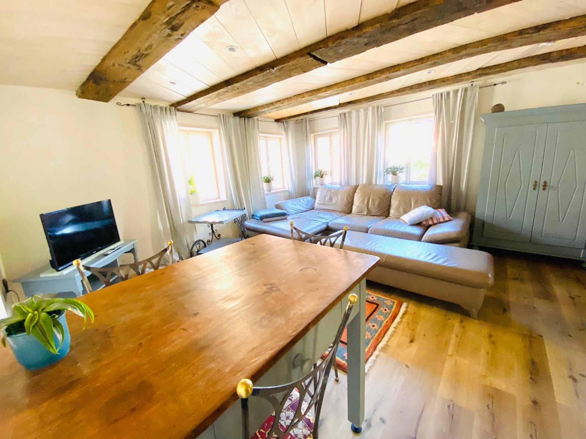 Tranquil Ground Floor Apartment: Dog-Friendly with Modern Comforts Nehren  Exterior photo
